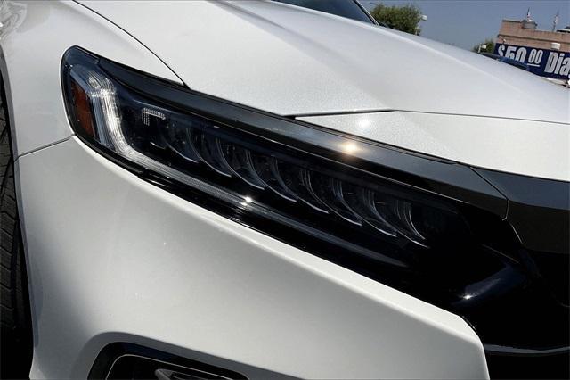 Photo of 2022 White Honda Accord