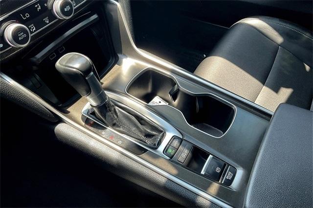 Photo of 2022 White Honda Accord