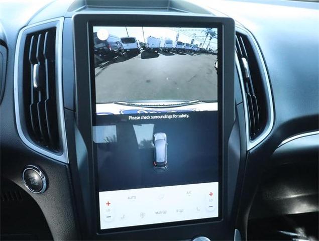Photo of 2022 Oxford White Ford Edge