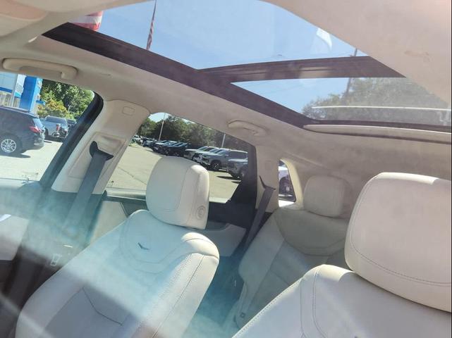Photo of 2022 Latte Metallic Cadillac XT5