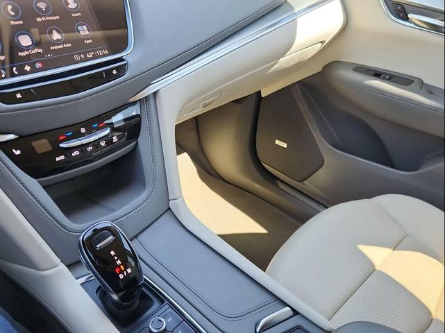 Photo of 2022 Latte Metallic Cadillac XT5
