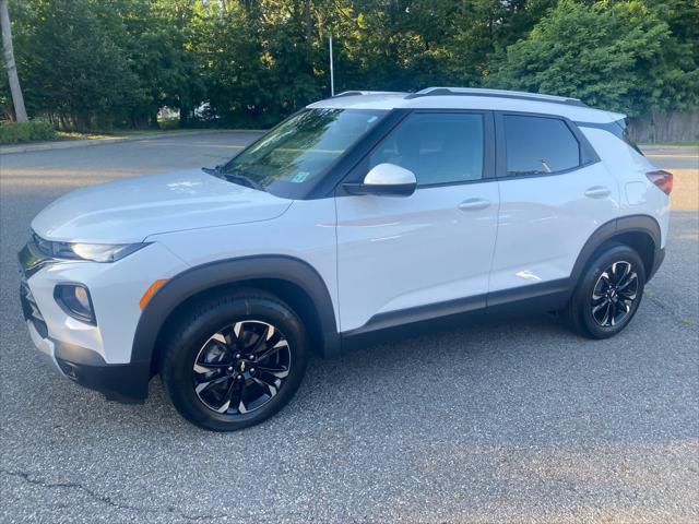 Photo of 2022 Summit White Chevrolet Trailblazer