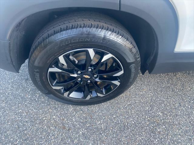 Photo of 2022 Summit White Chevrolet Trailblazer