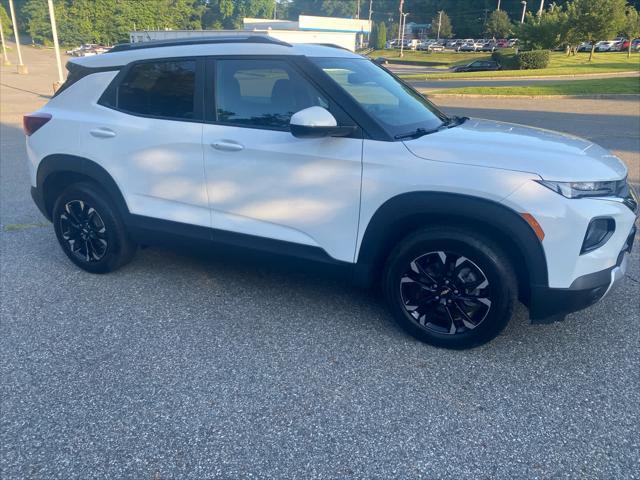 Photo of 2022 Summit White Chevrolet Trailblazer