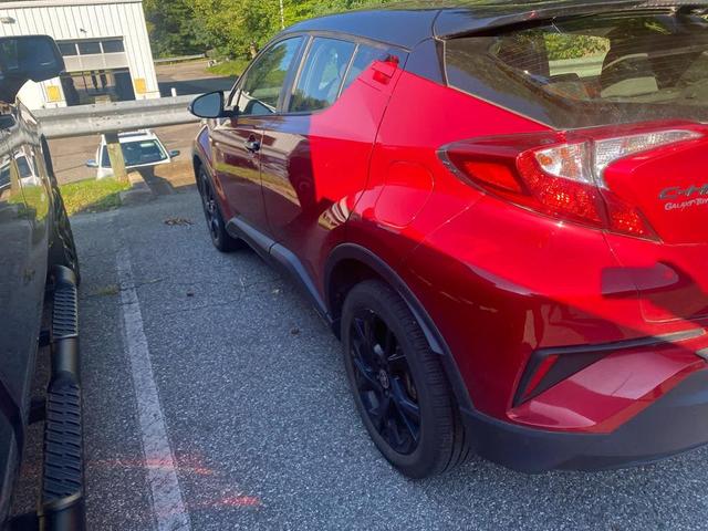 Photo of 2022 Supersonic Red w/Black Roof Toyota C-HR