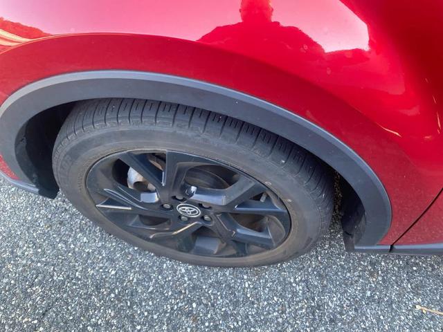 Photo of 2022 Supersonic Red w/Black Roof Toyota C-HR