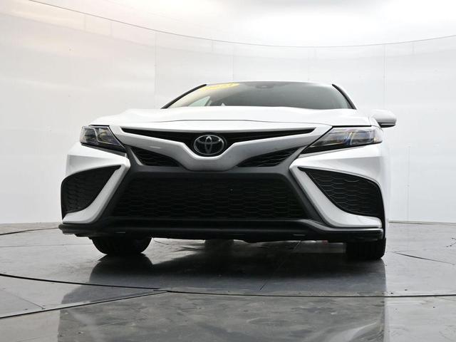 Photo of 2023 Wind Chill Pearl / Midnight Black Metallic Toyota Camry