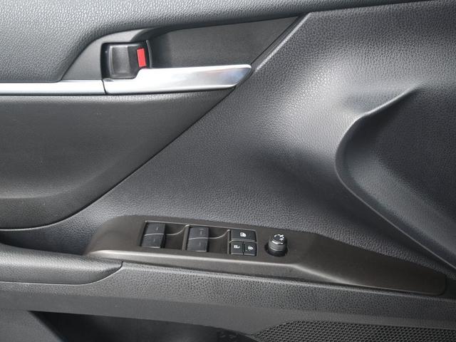 Photo of 2023 Wind Chill Pearl / Midnight Black Metallic Toyota Camry
