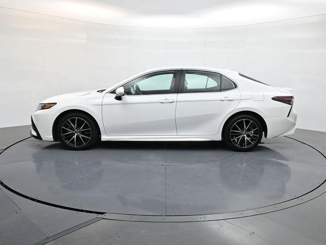 Photo of 2023 Wind Chill Pearl / Midnight Black Metallic Toyota Camry