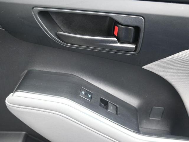 Photo of 2023 Celestial Silver Metallic Toyota Highlander
