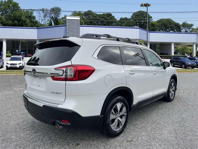 Photo of 2025 Crystal White Pearl Subaru Ascent
