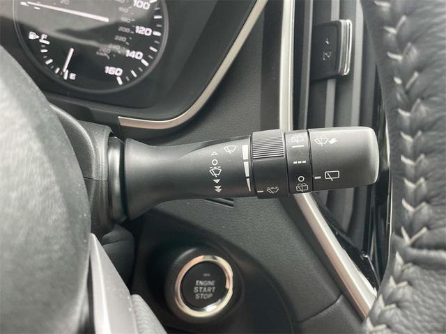 Photo of 2025 Crystal White Pearl Subaru Ascent