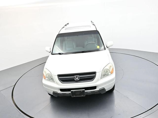 Photo of 2005 Taffeta White Honda Pilot