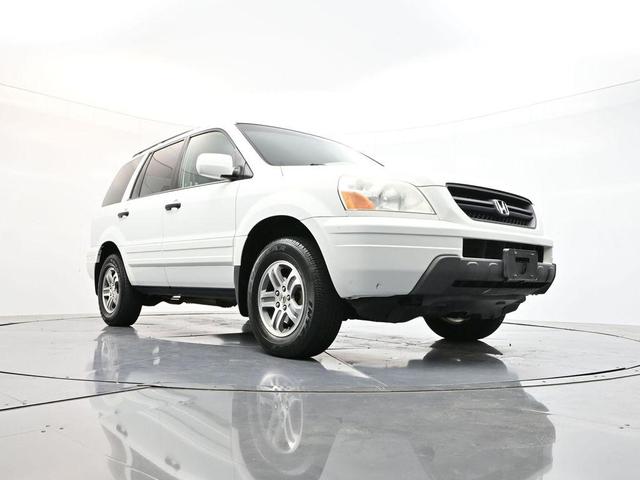 Photo of 2005 Taffeta White Honda Pilot