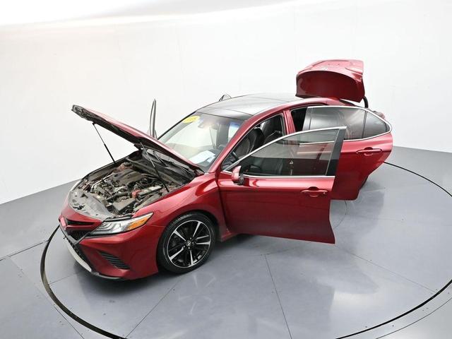 Photo of 2018 Ruby Flare Pearl Toyota Camry