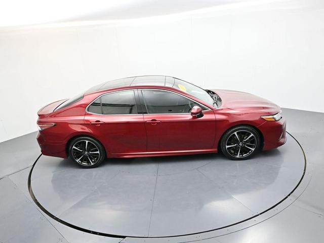 Photo of 2018 Ruby Flare Pearl Toyota Camry