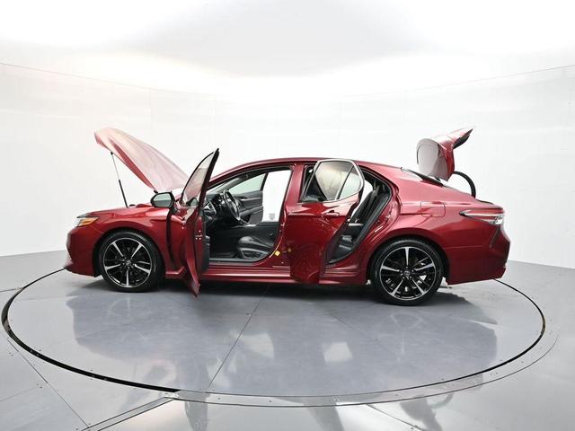 Photo of 2018 Ruby Flare Pearl Toyota Camry