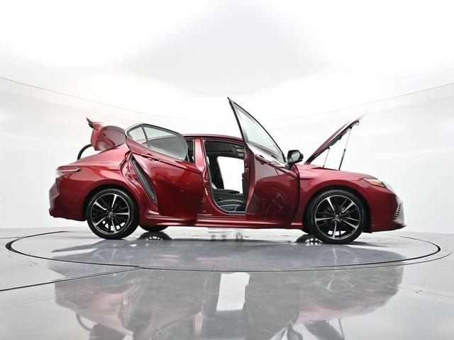 Photo of 2018 Ruby Flare Pearl Toyota Camry