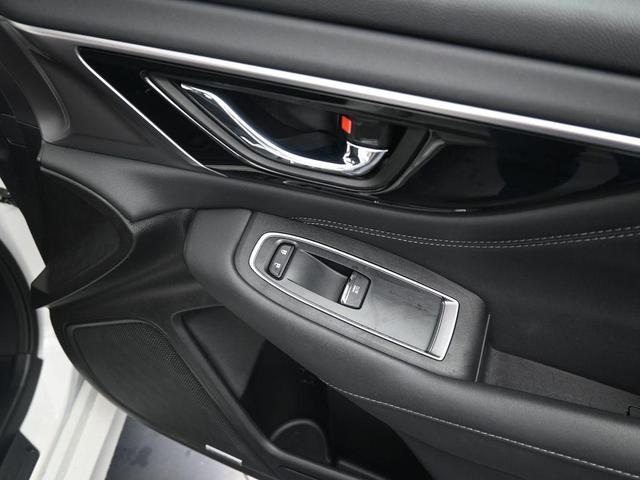 Photo of 2023 Crystal White Pearl Subaru Legacy