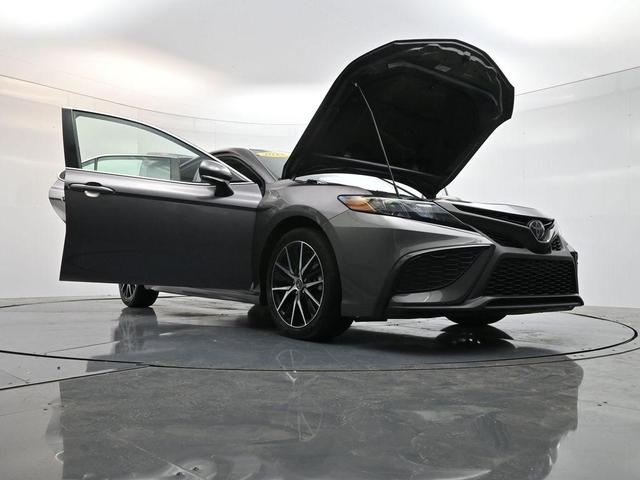 Photo of 2023 Gray Toyota Camry