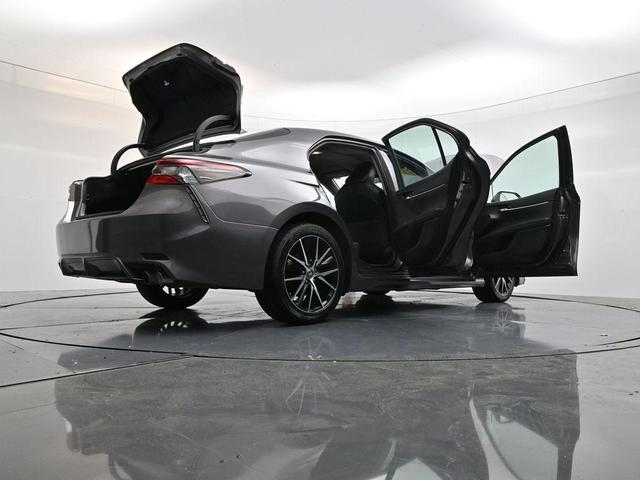 Photo of 2023 Gray Toyota Camry