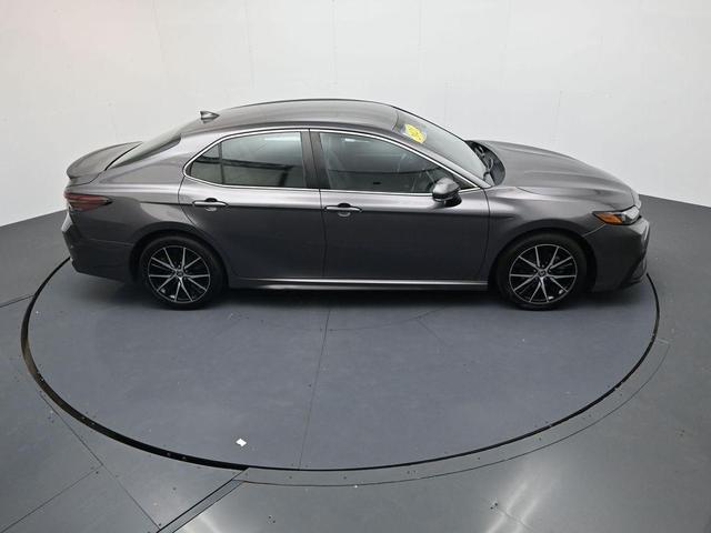 Photo of 2023 Gray Toyota Camry