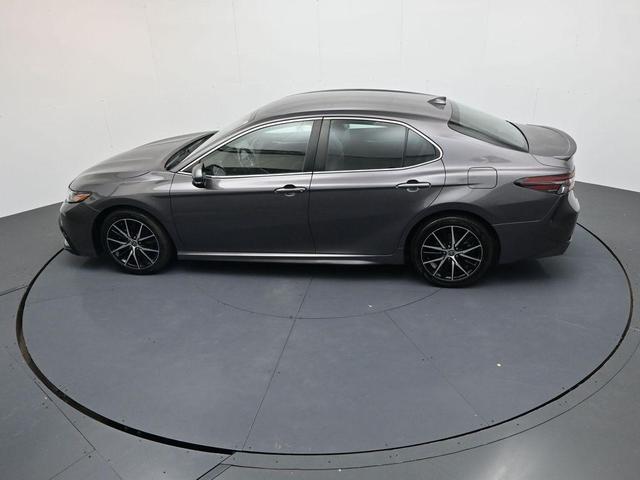 Photo of 2023 Gray Toyota Camry