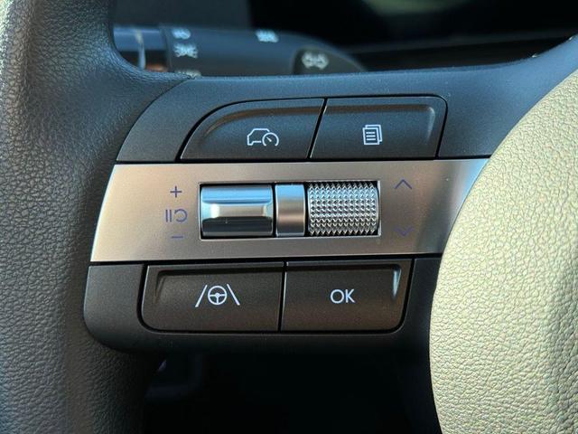 Photo of 2025 Atlas White Hyundai KONA