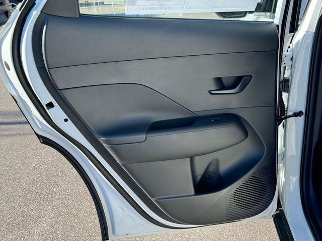 Photo of 2025 Atlas White Hyundai KONA