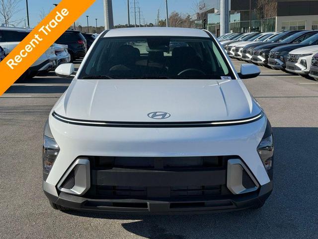 Photo of 2025 Atlas White Hyundai KONA