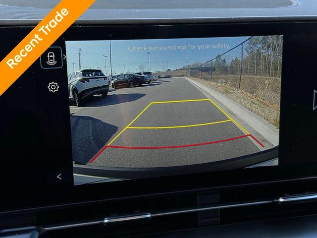 Photo of 2025 Atlas White Hyundai KONA