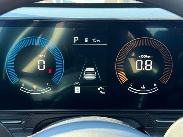 Photo of 2025 Atlas White Hyundai KONA
