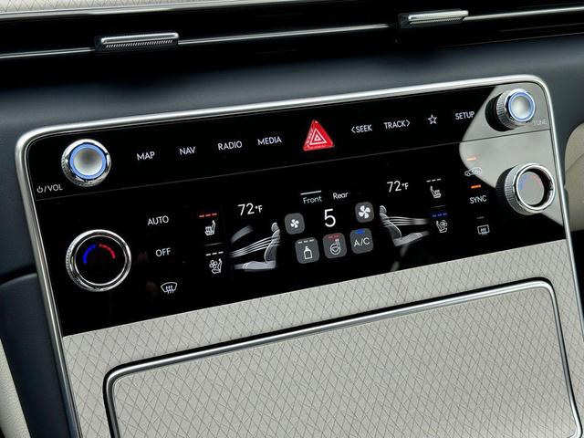 Photo of 2025 Uyuni White Genesis GV80