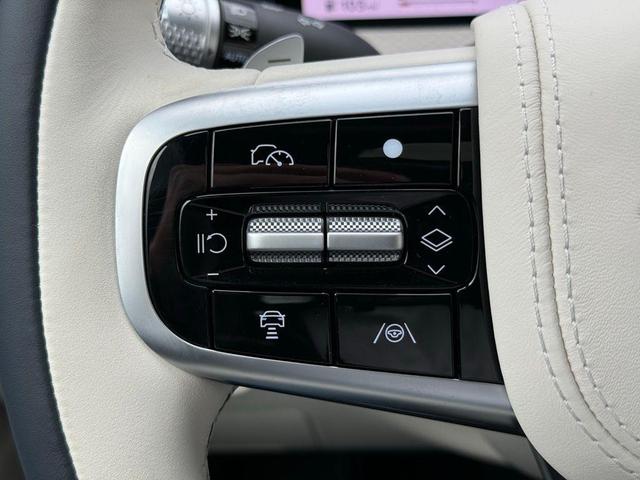 Photo of 2025 Uyuni White Genesis GV80