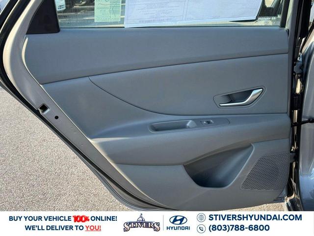 Photo of 2025 Fluid Metal Hyundai ELANTRA