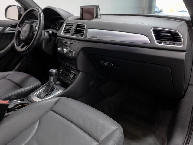 Photo of 2018 Daytona Gray Pearl Audi Q3