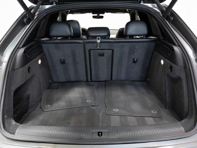 Photo of 2018 Daytona Gray Pearl Audi Q3
