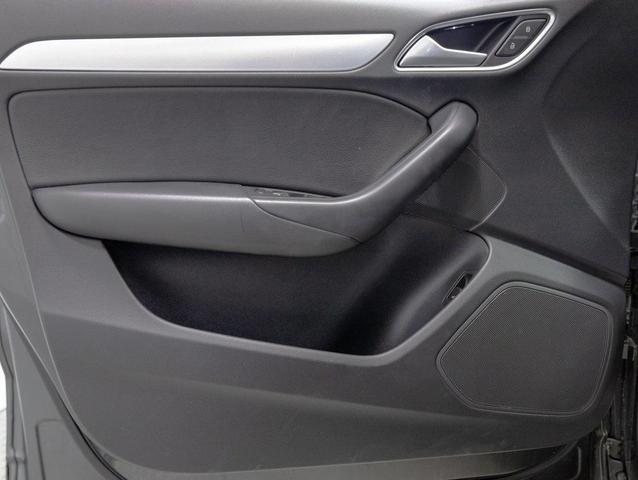 Photo of 2018 Daytona Gray Pearl Audi Q3