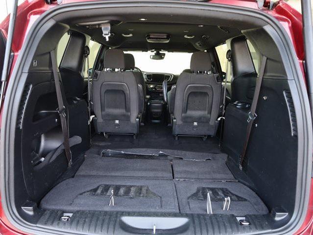 Photo of 2019 Velvet Red Pearlcoat Chrysler Pacifica