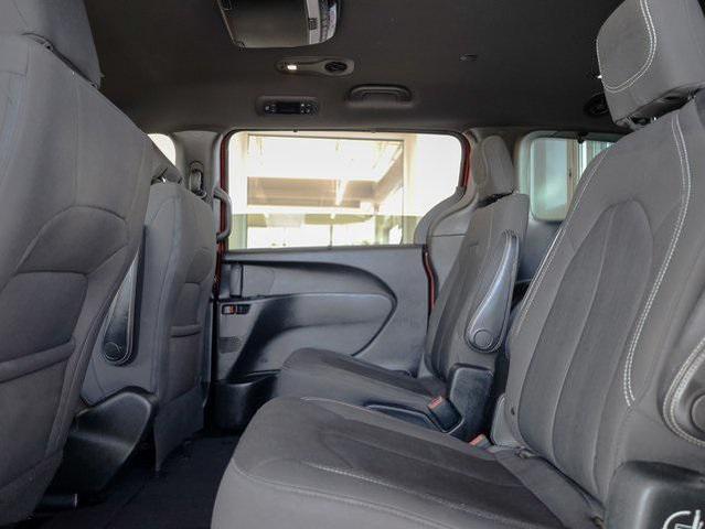 Photo of 2019 Velvet Red Pearlcoat Chrysler Pacifica