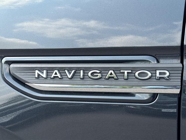 Photo of 2023 Starlight Lincoln Navigator