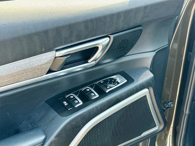 Photo of 2022 Dark Moss Kia Telluride