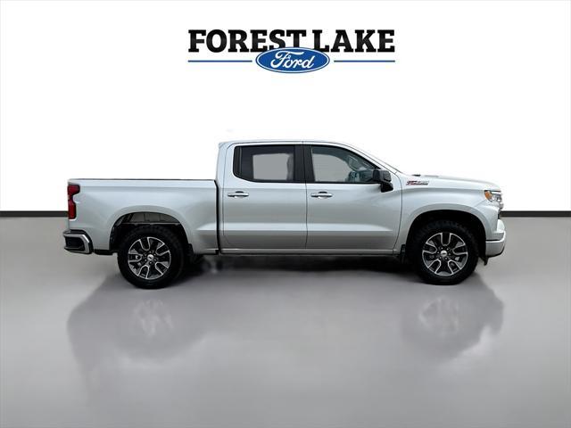 Photo of 2022 Silver Ice Metallic Chevrolet Silverado 1500
