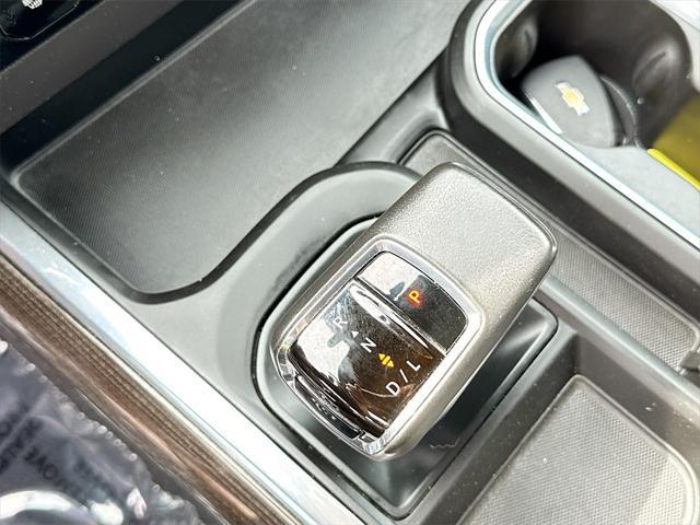 Photo of 2022 Silver Ice Metallic Chevrolet Silverado 1500