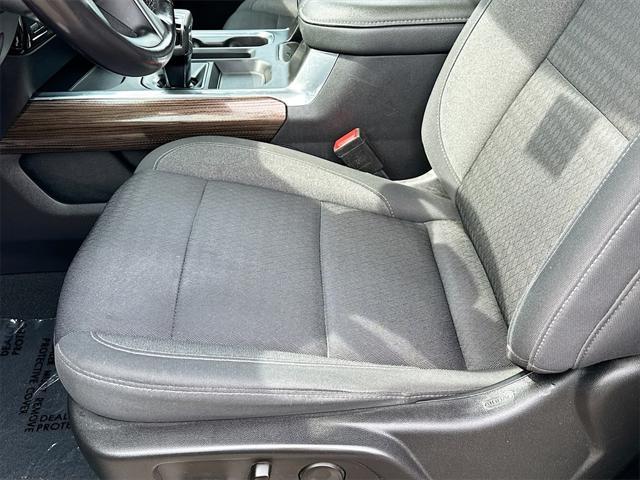 Photo of 2022 Silver Ice Metallic Chevrolet Silverado 1500
