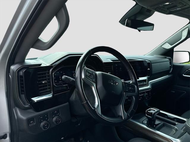 Photo of 2022 Silver Ice Metallic Chevrolet Silverado 1500