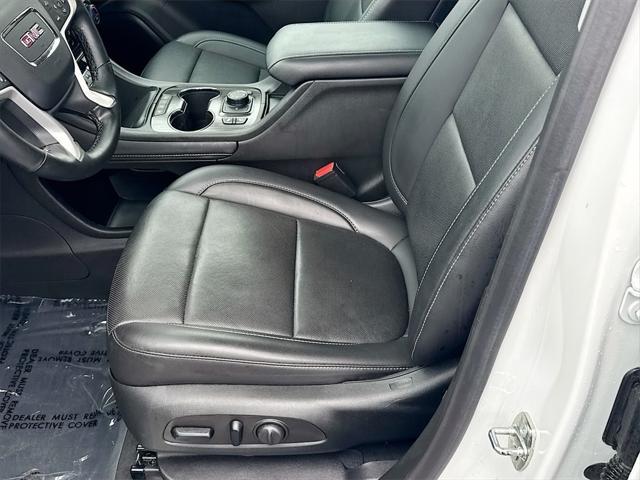 Photo of 2023 Summit White GMC Acadia