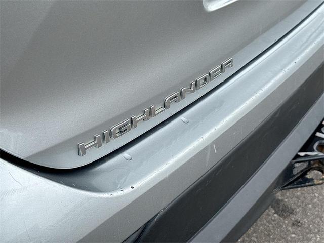 Photo of 2021 Celestial Silver Metallic Toyota Highlander