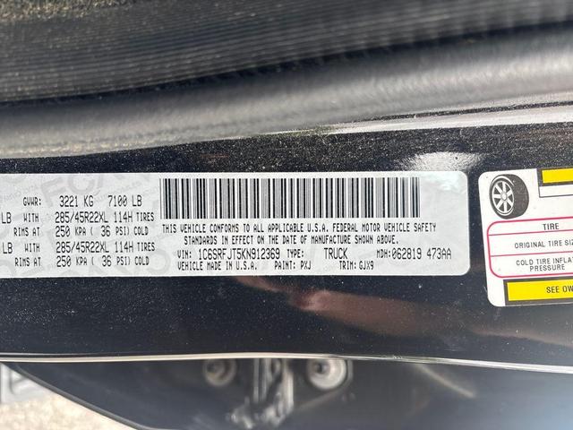 Photo of 2019 Diamond Black Crystal Pearlcoat RAM 1500