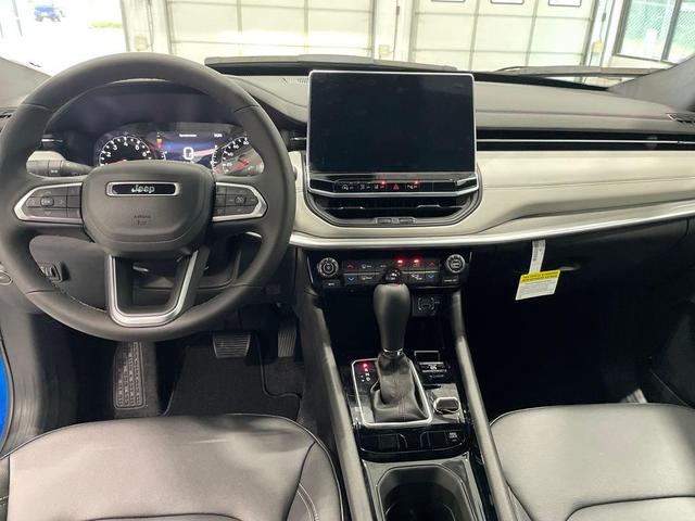 Photo of 2025 Hydro Blue Pearlcoat Jeep Compass